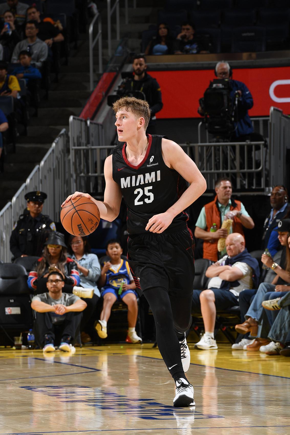 manbetx万博官网-德拉季奇：对亚库乔尼斯进行了技术指导 帮他适应更快比赛节奏