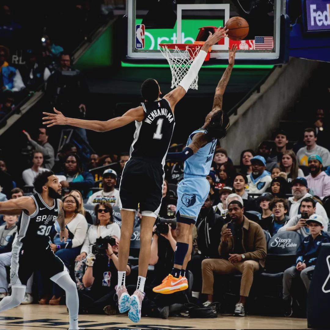 manbetx万博-再次进化！文班亚马增重10磅！5年3.26亿顶薪来了