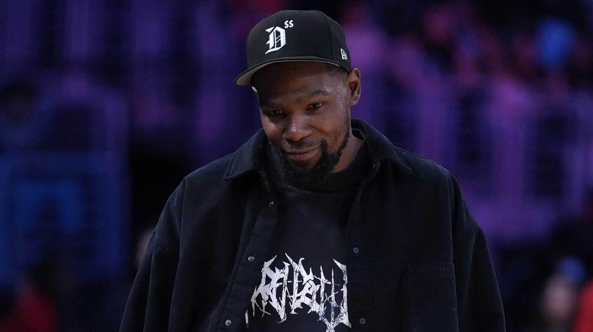 太阳交易后，火箭队发布凯文·杜兰特的变身视频