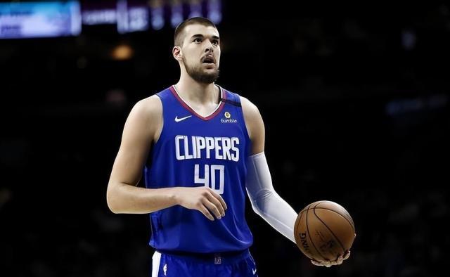 1705293419550021794.jpeg 祖巴茨缺阵暴露内线不足 快艇实力虽强仍需交易?