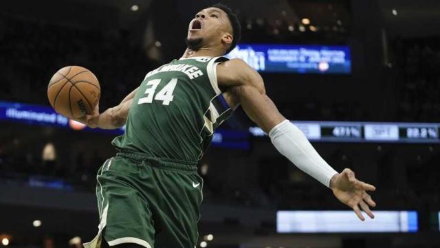 1673158420916051236.jpg manbetx万博官网-【圆桌】高分表演层出不穷 NBA鼓励进攻数据掺水?