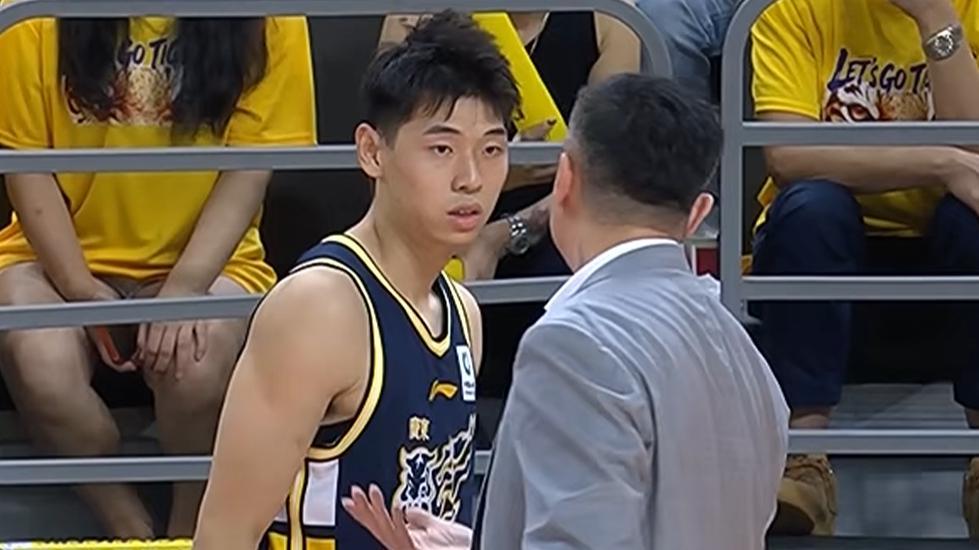 万博体育-周琦13+8！赵睿3中1仅得5分一言难尽，广东宏远3分险胜北京首钢队